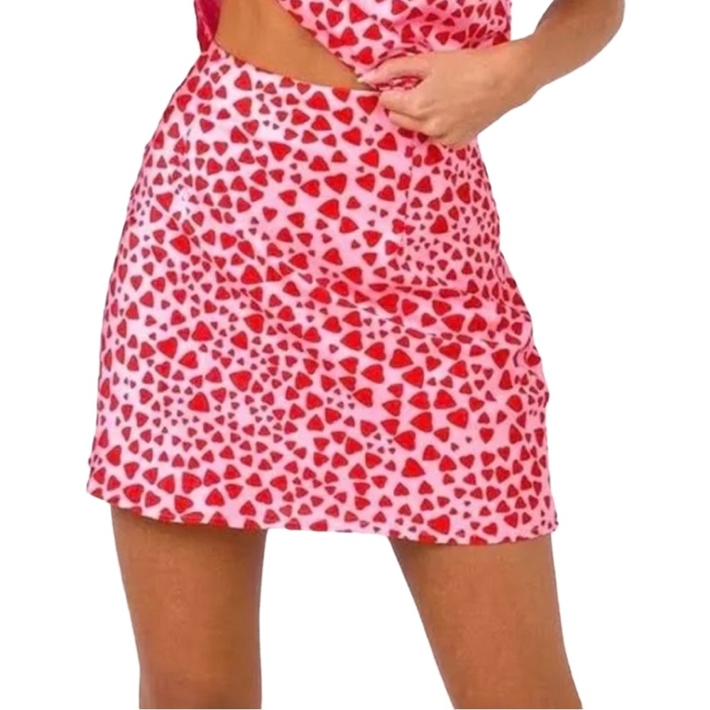 Princess Polly Pink Red Heart Satin Mini Skirt Size 4 Valentine Coquette Y2K